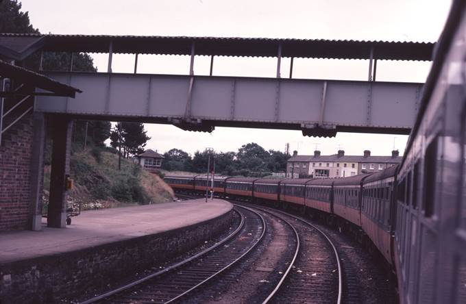 A train on the railway tracks

Description automatically generated with medium confidence